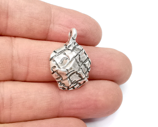 Shell Charms, Dome Charms, Antique Silver Plated (26x17mm) G29537